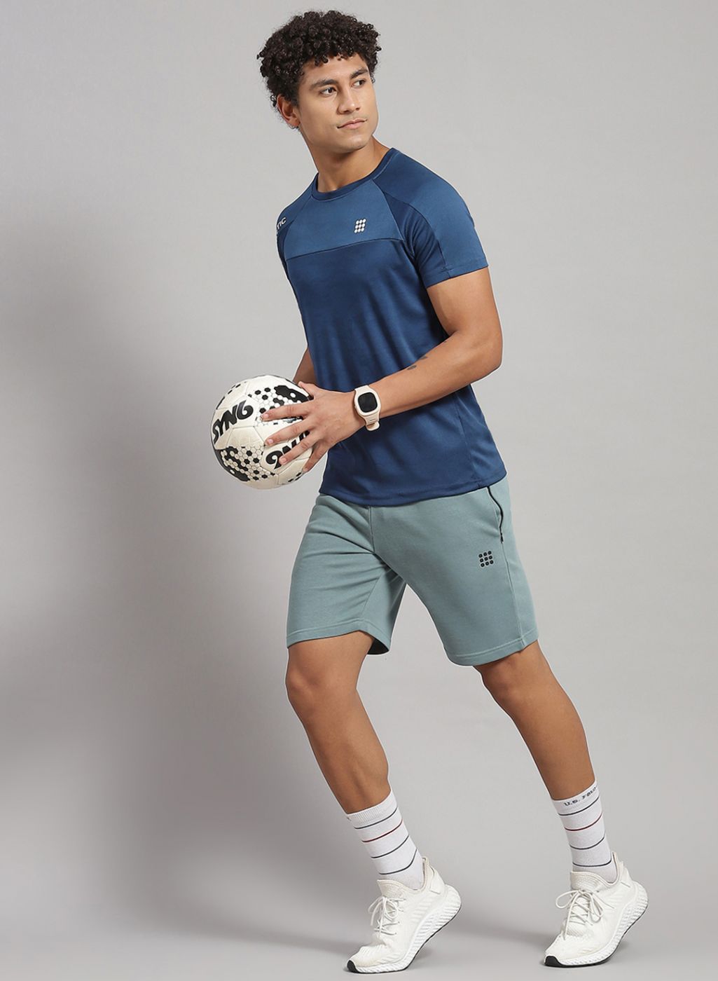 Men Blue Solid T-Shirt