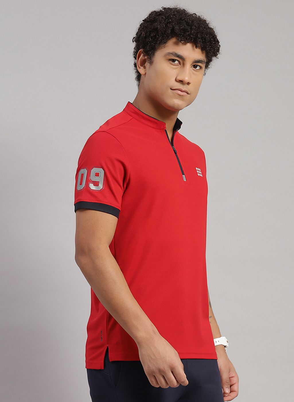 Men Red Solid T-Shirt