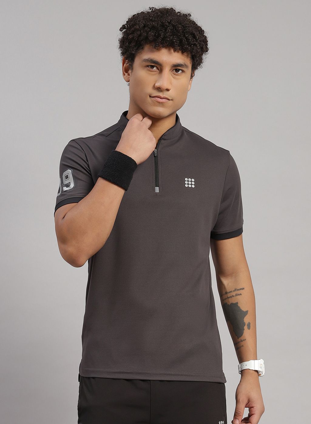 Men Blue Solid T-Shirt