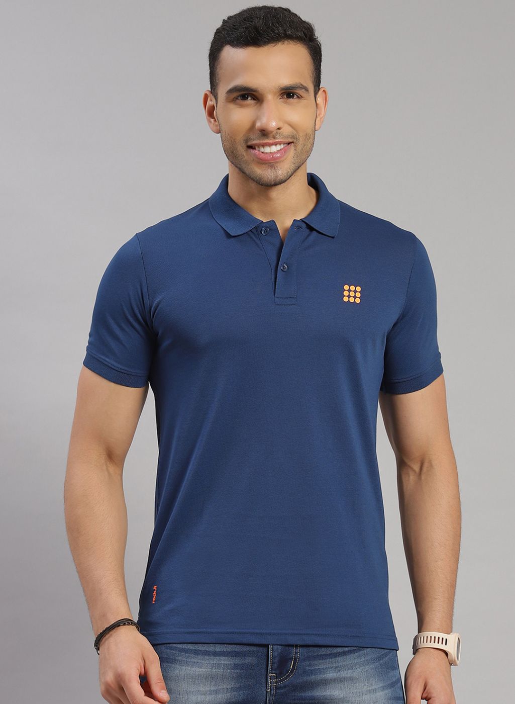 Men Blue Solid T-Shirt