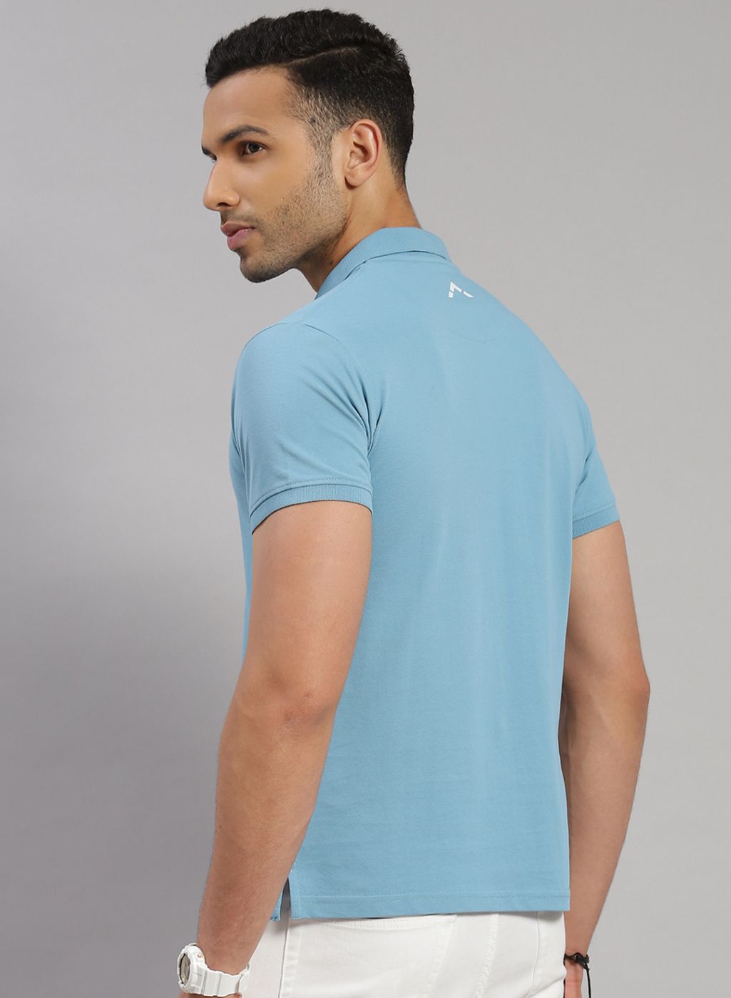 Men Blue Solid T-Shirt