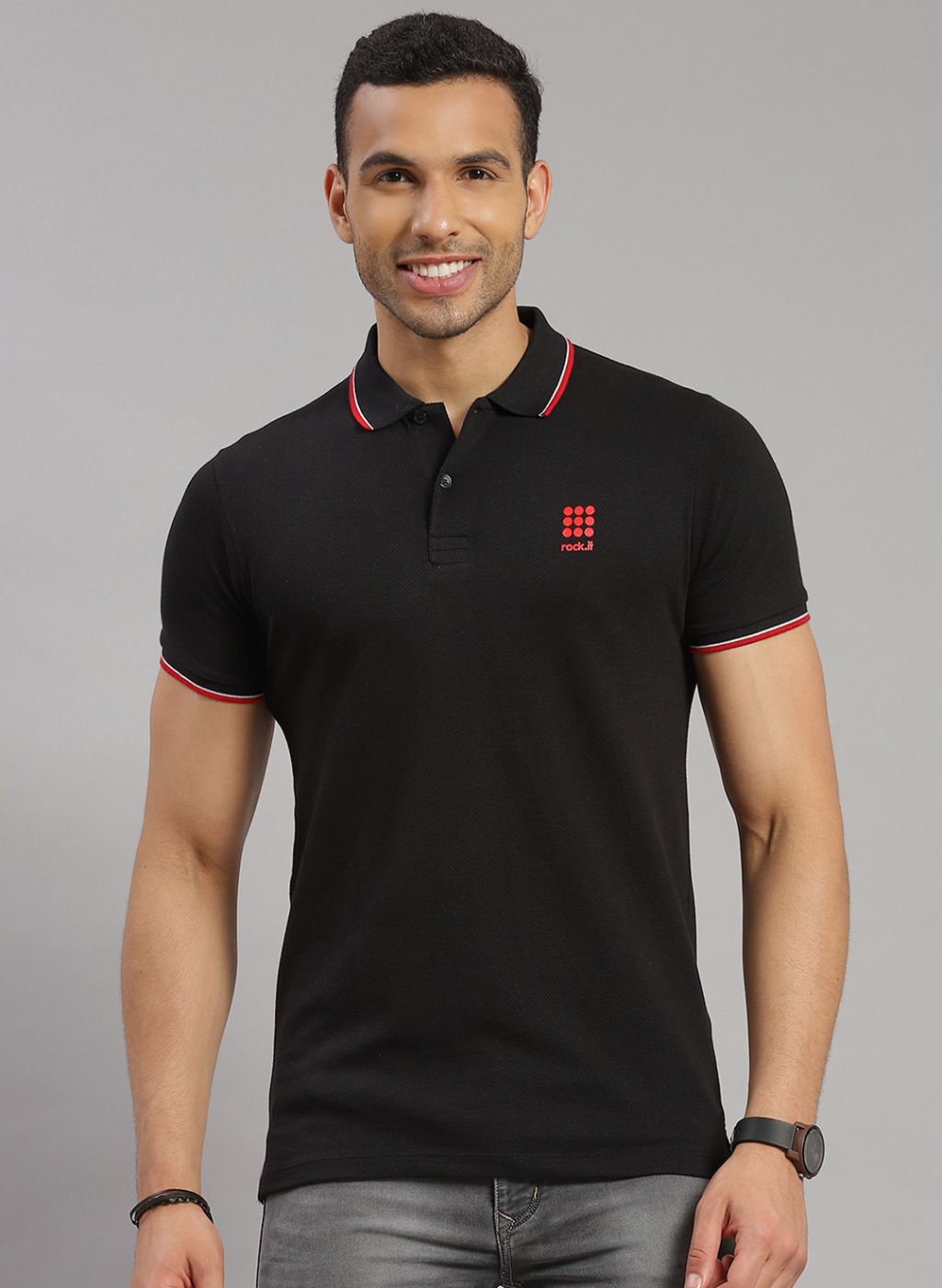 Men Black Solid T-Shirt
