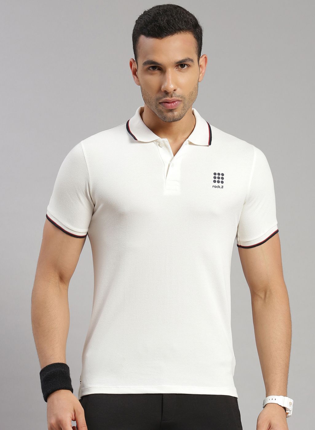Rock.it Men Off White Solid T-Shirt