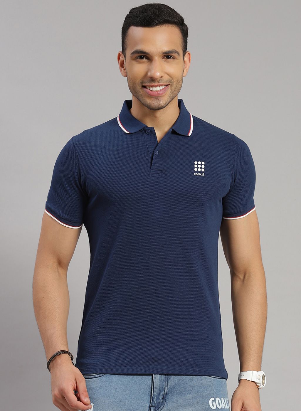 Men Blue Solid T-Shirt