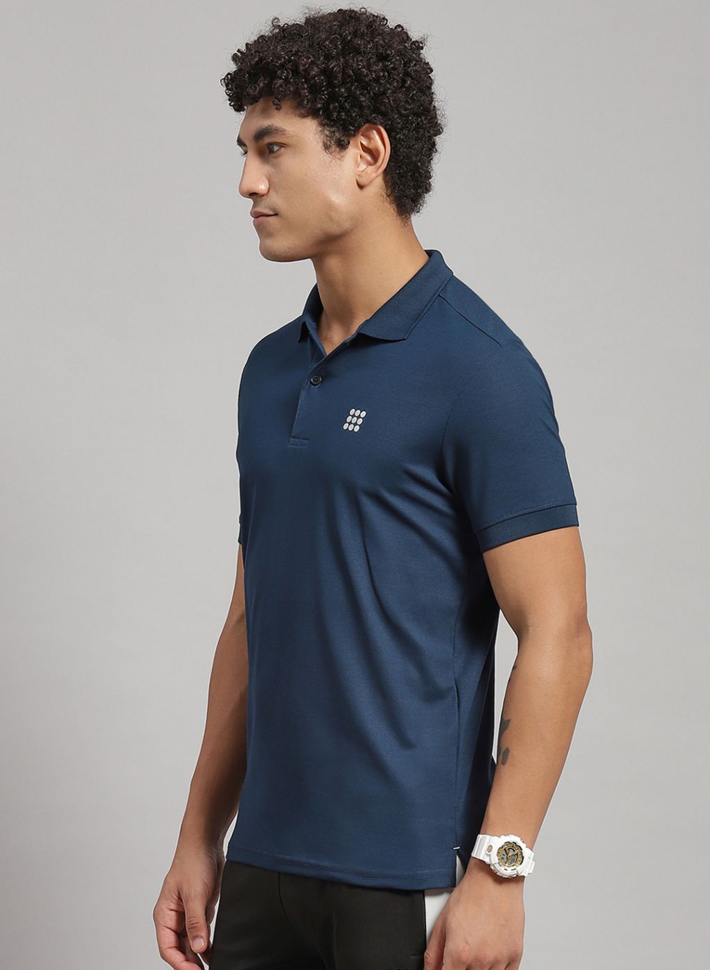 Men Blue Solid T-Shirt