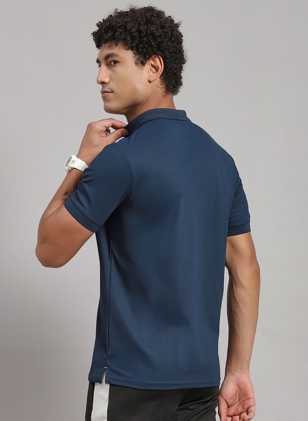 Men Blue Solid T-Shirt