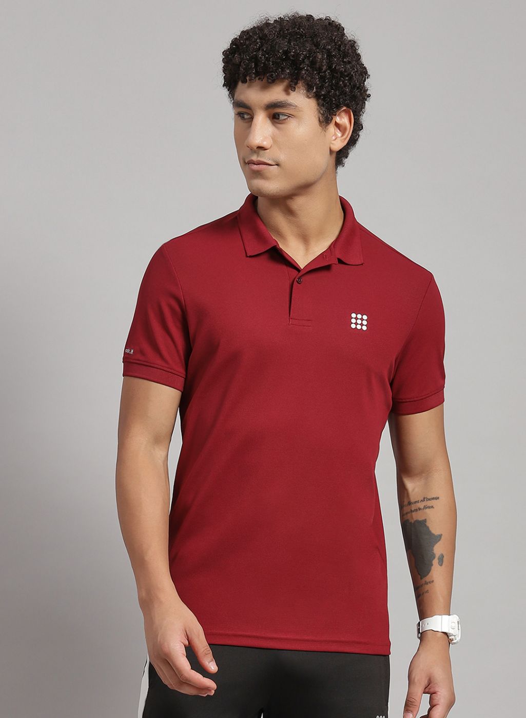 Men Maroon Solid T-Shirt