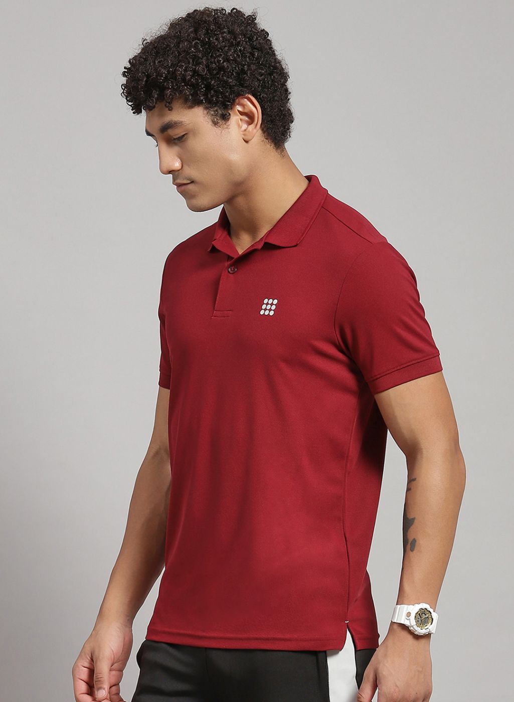 Men Maroon Solid T-Shirt
