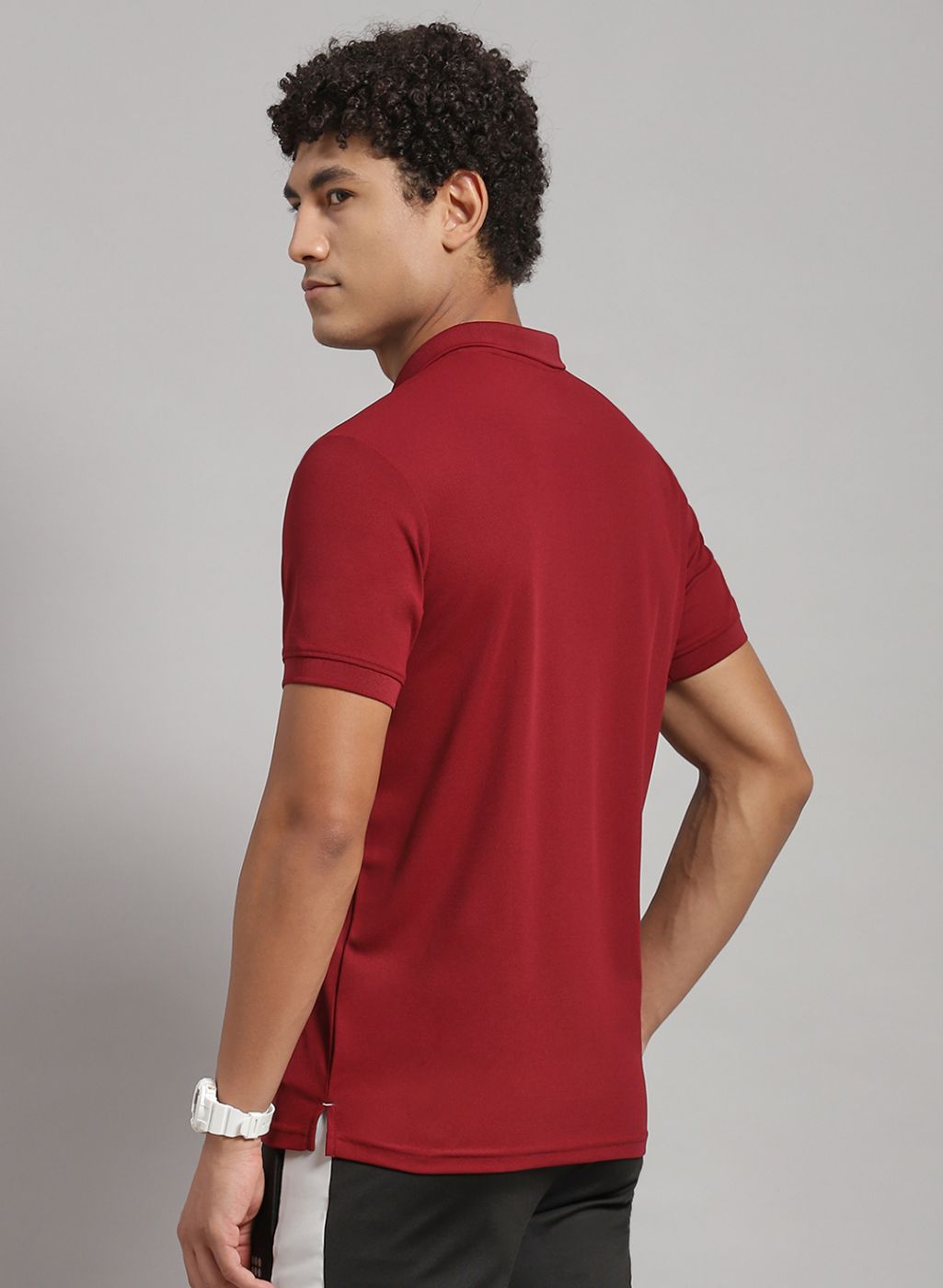 Men Maroon Solid T-Shirt