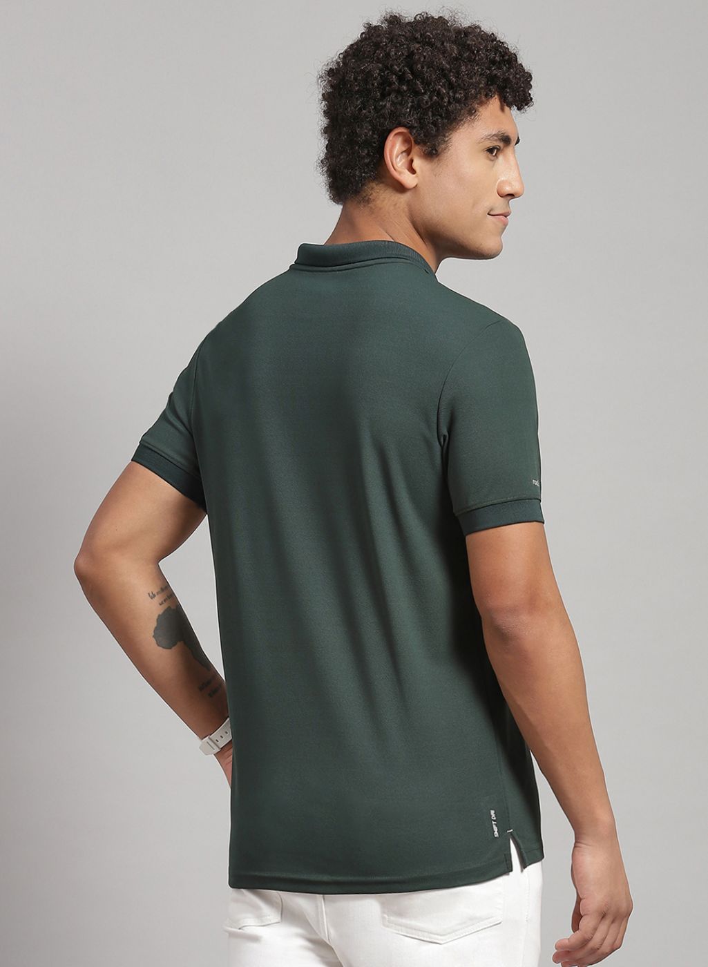 Men Green Solid T-Shirt