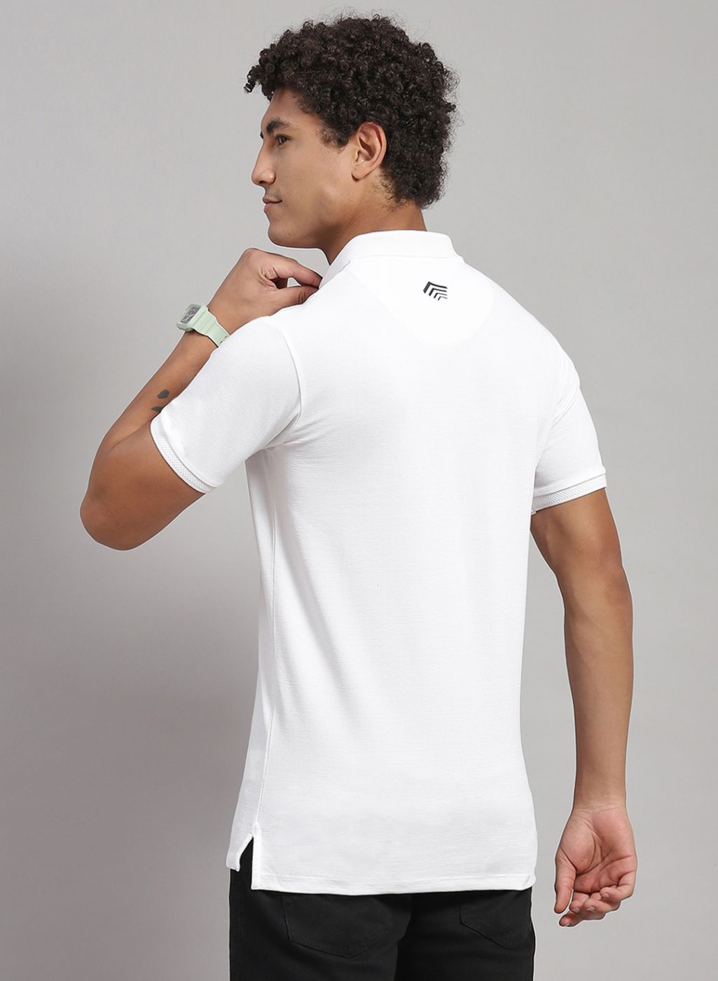 Men White Solid T-Shirt