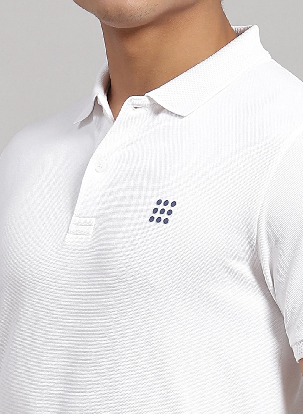 Men White Solid T-Shirt