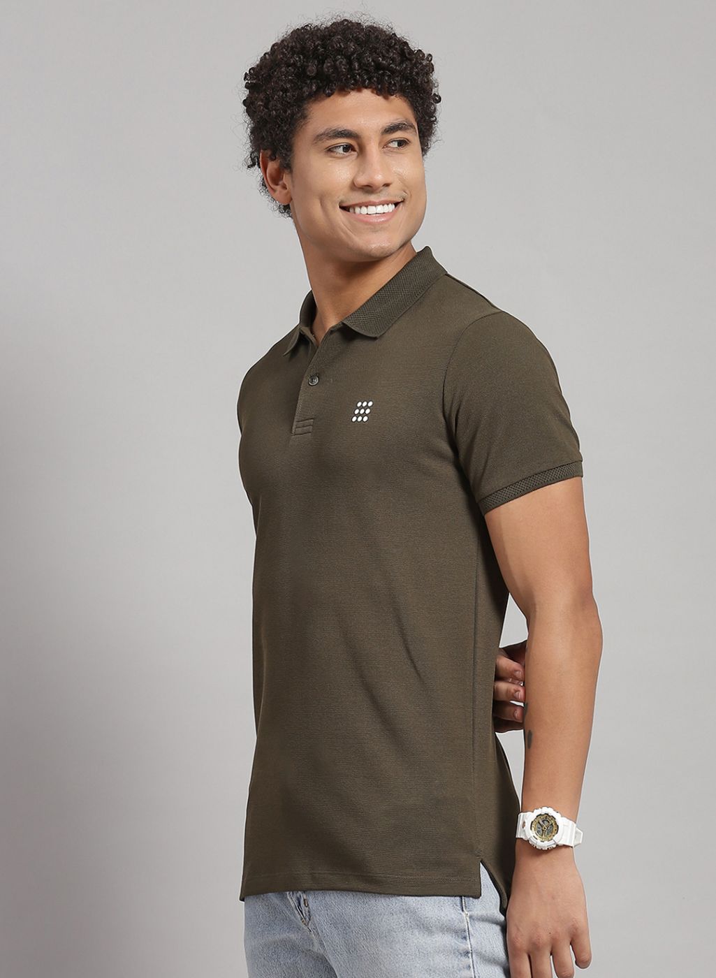 Men Olive Solid T-Shirt