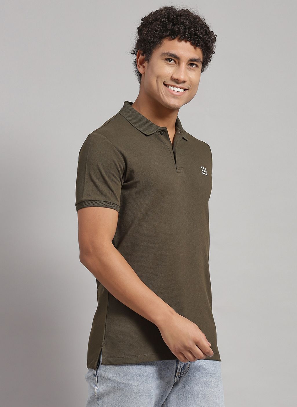 Men Olive Solid T-Shirt