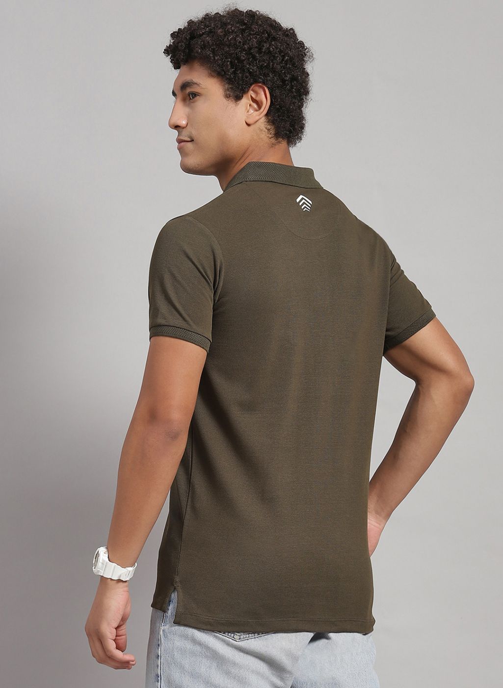Men Olive Solid T-Shirt