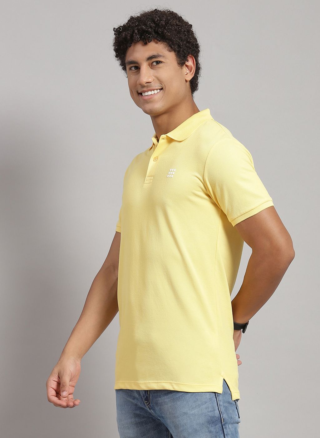 Men Yellow Solid T-Shirt