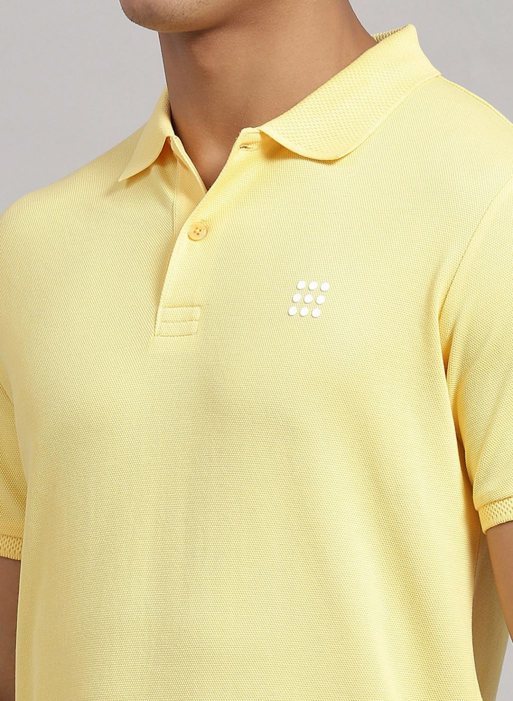 Men Yellow Solid T-Shirt