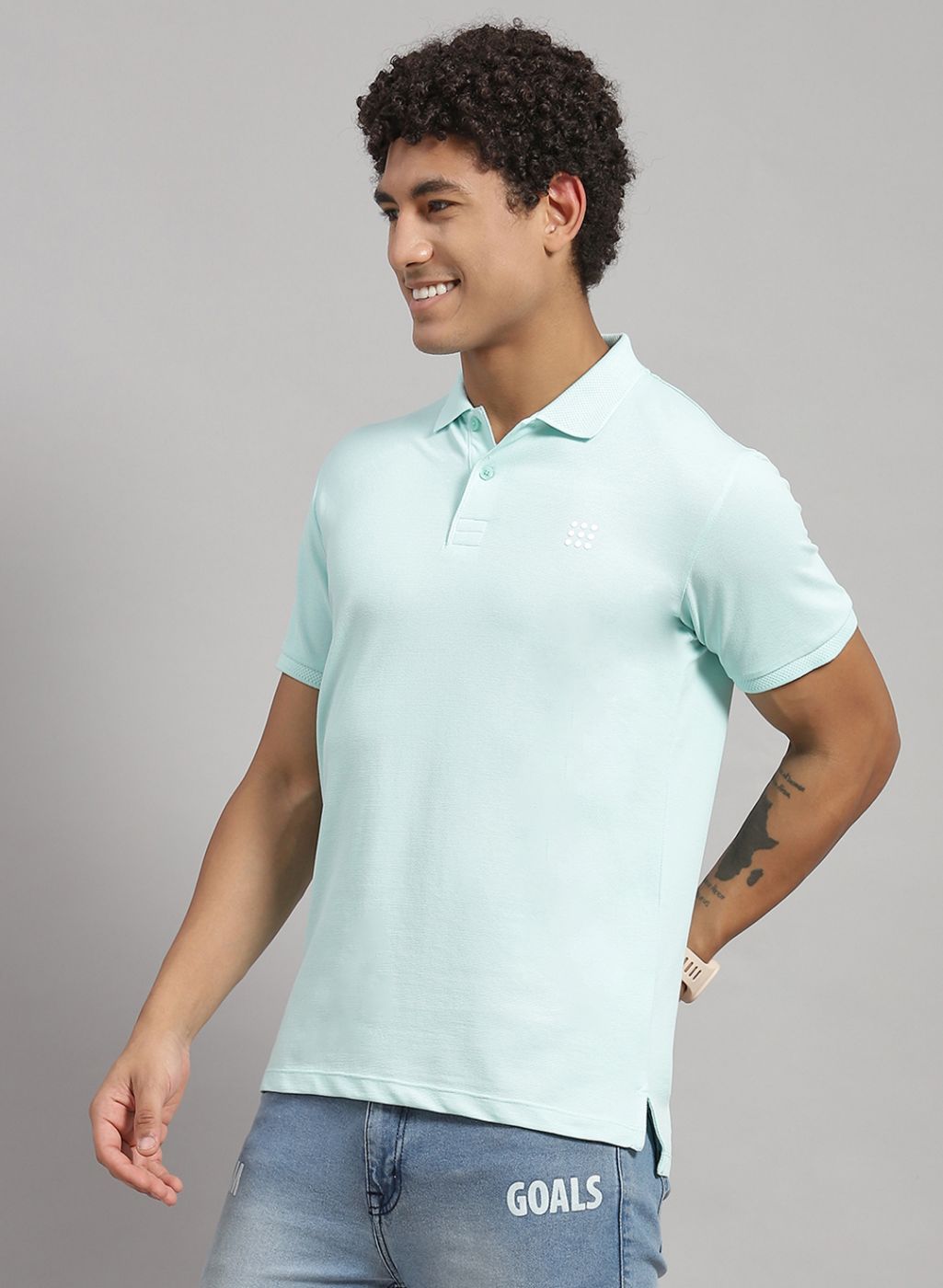 Men Blue Solid T-Shirt