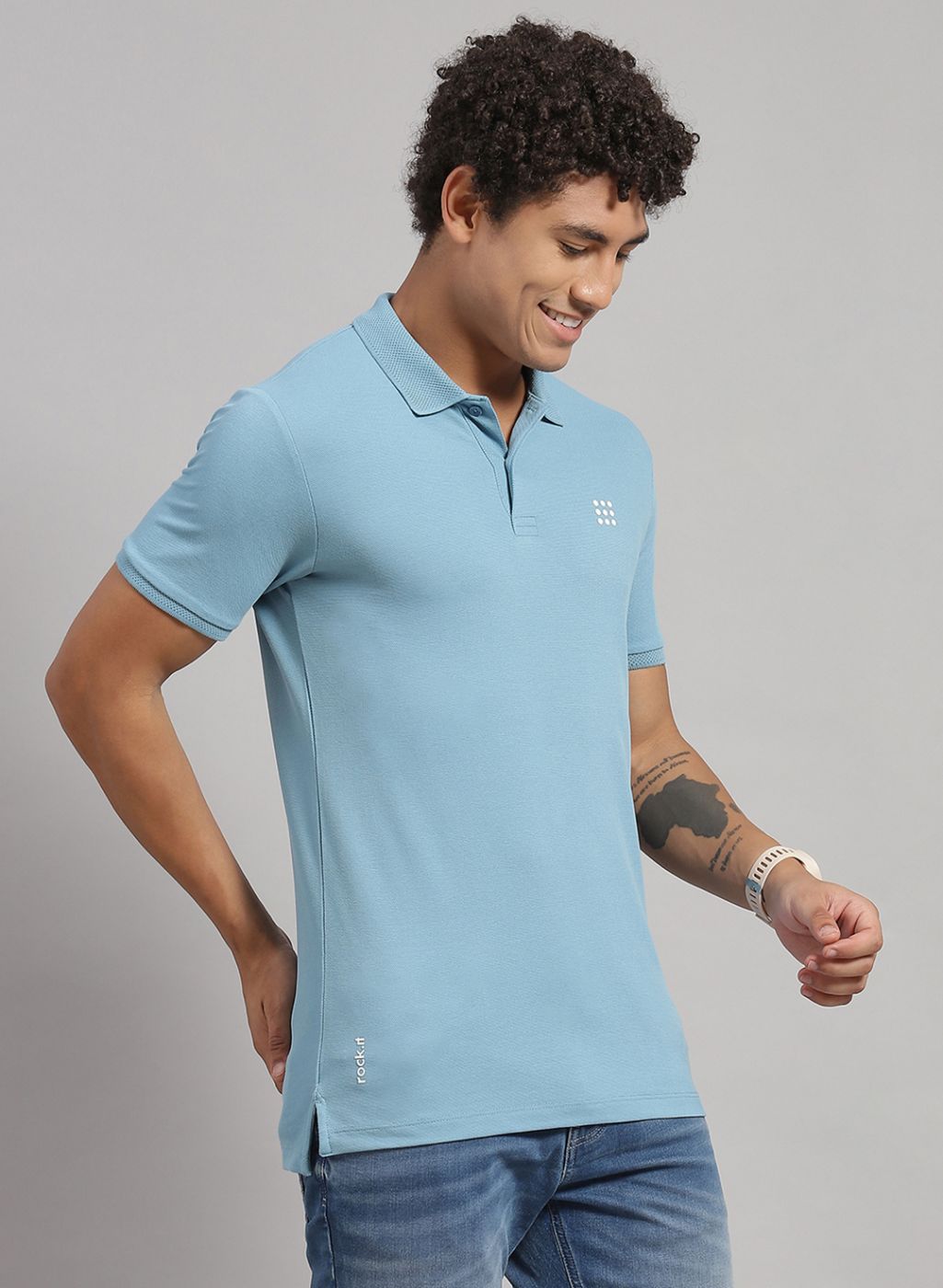 Men Blue Solid T-Shirt