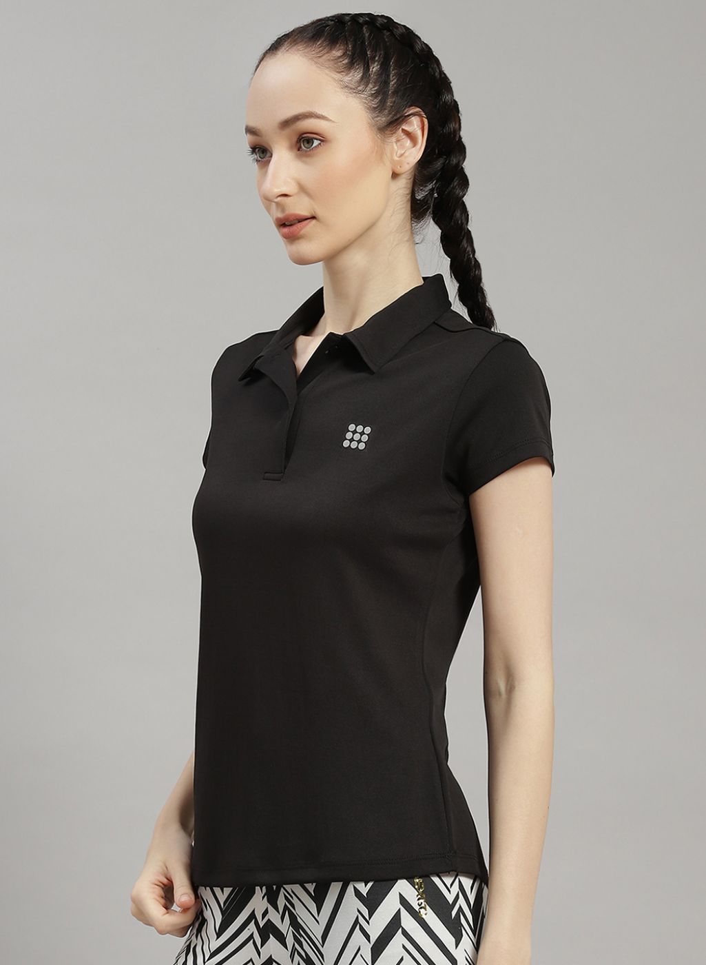Women Black Solid T-Shirt