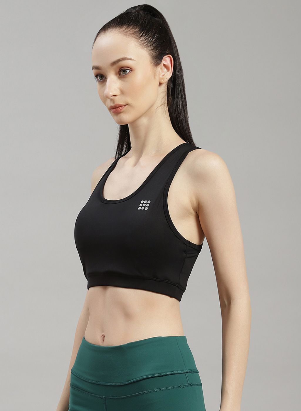 Women Black Solid Sports Bra