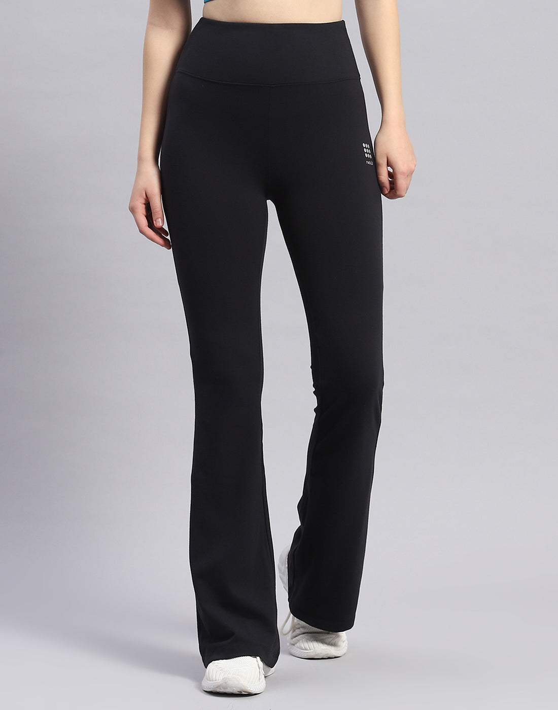 Women Black Solid Regular Fit Yoga Pant
