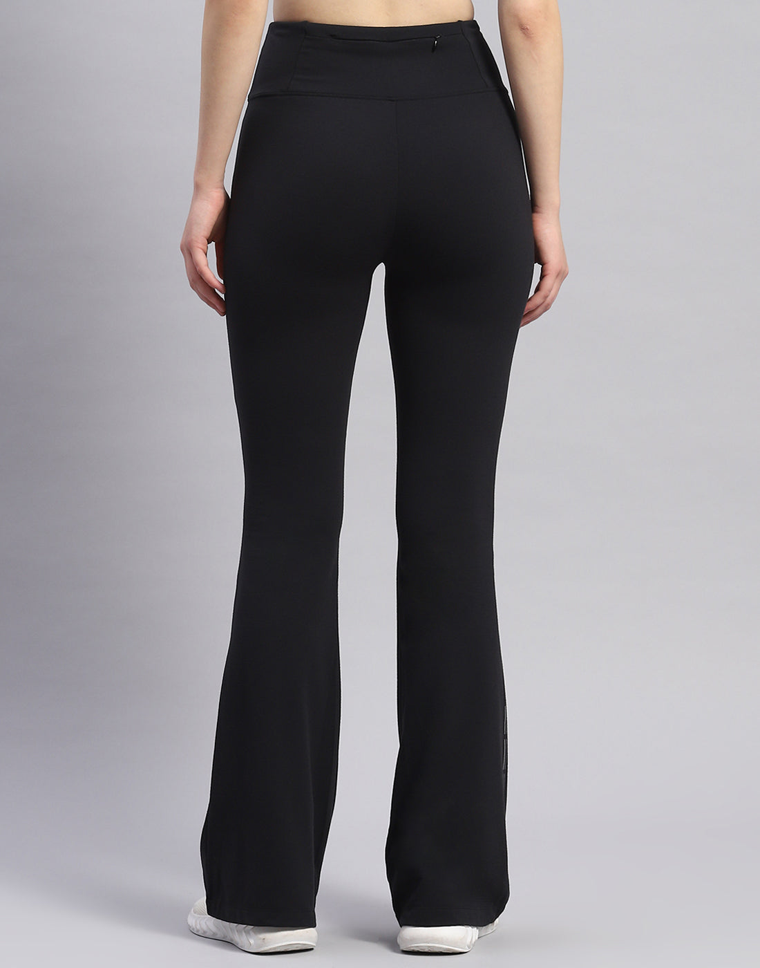 Women Black Solid Regular Fit Yoga Pant
