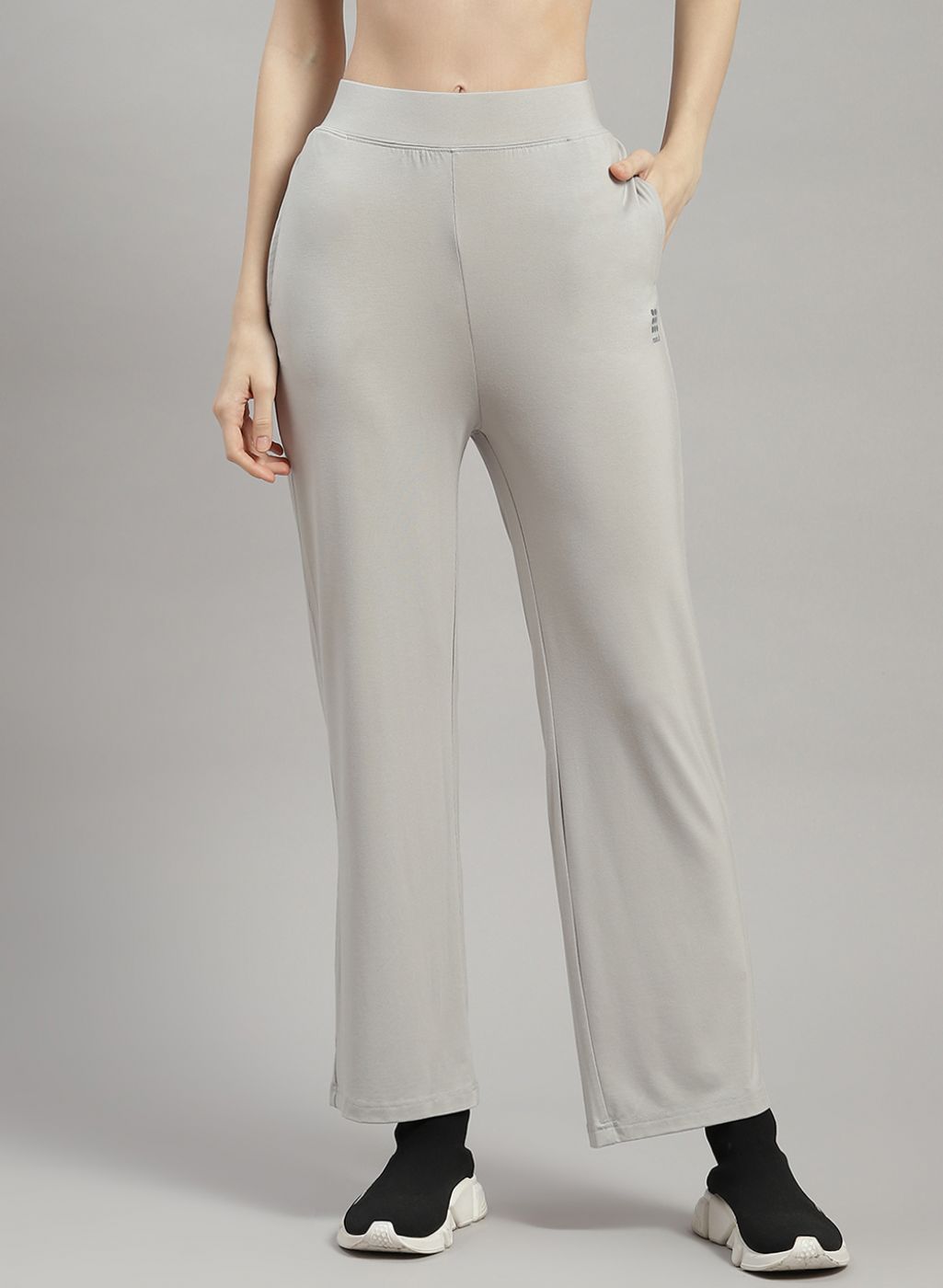 Women Grey Solid Trackpant