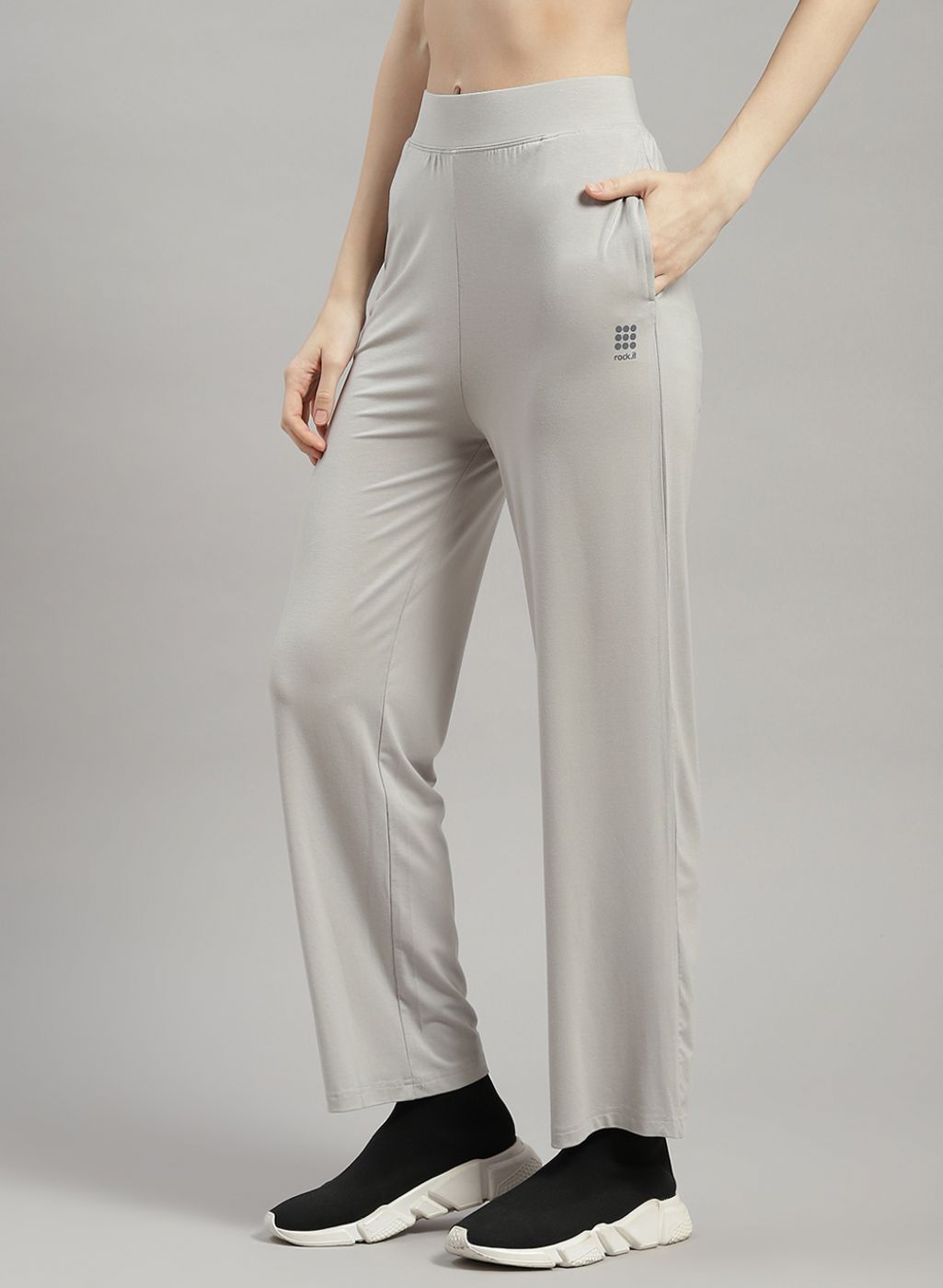 Women Grey Solid Trackpant