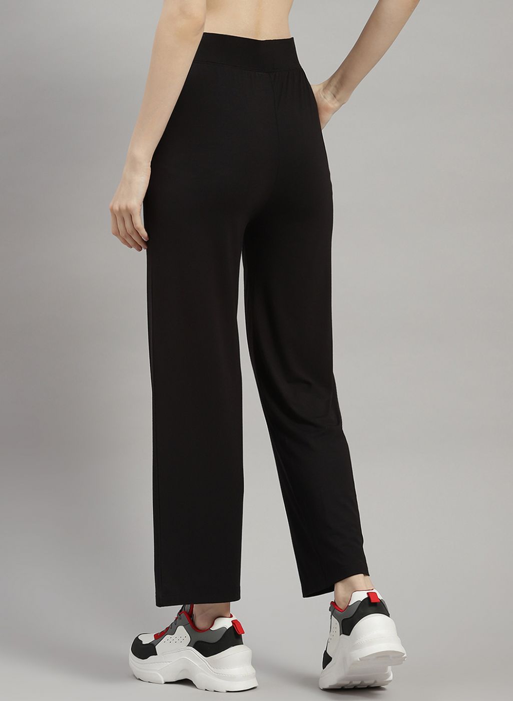 Women Black Solid Trackpant