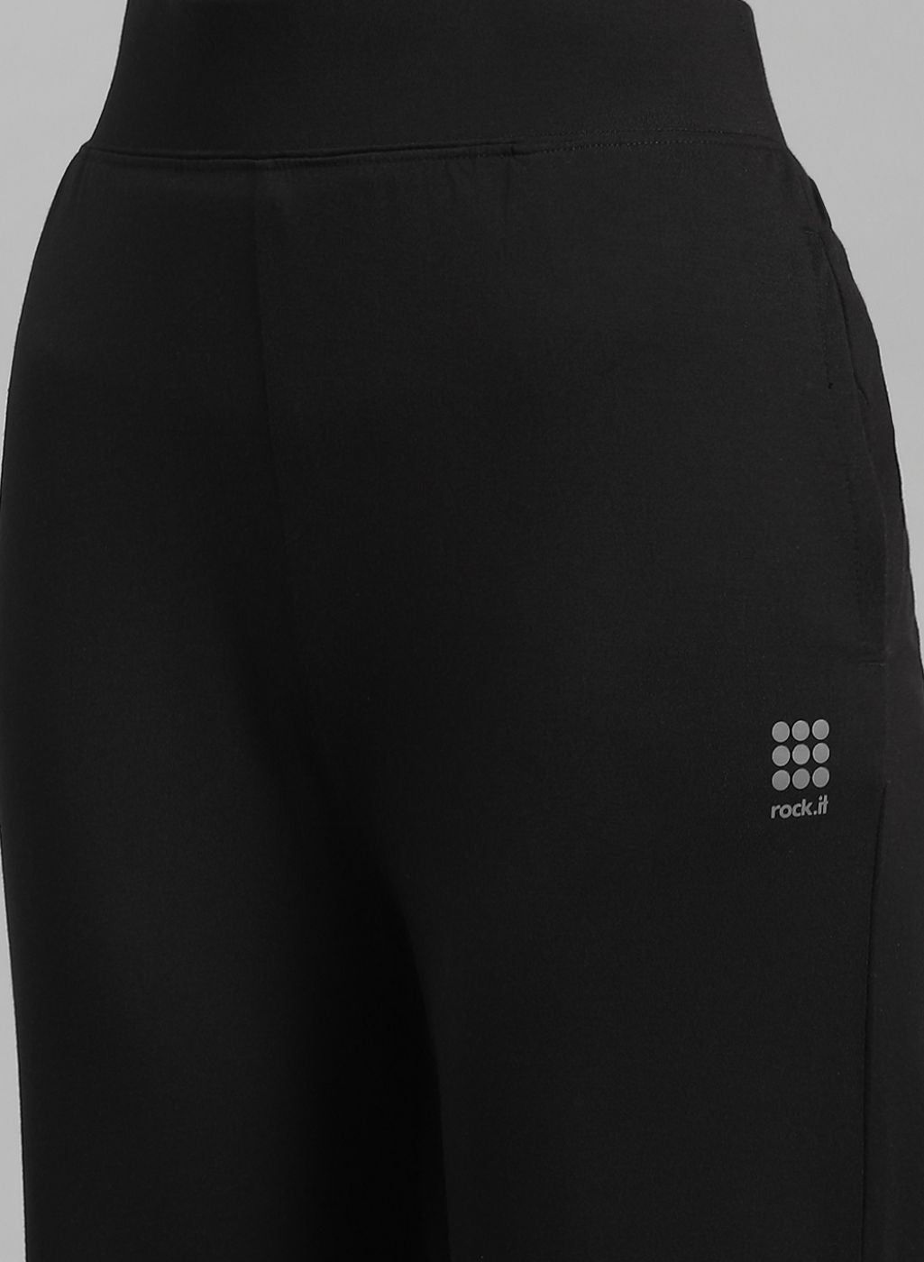 Women Black Solid Trackpant