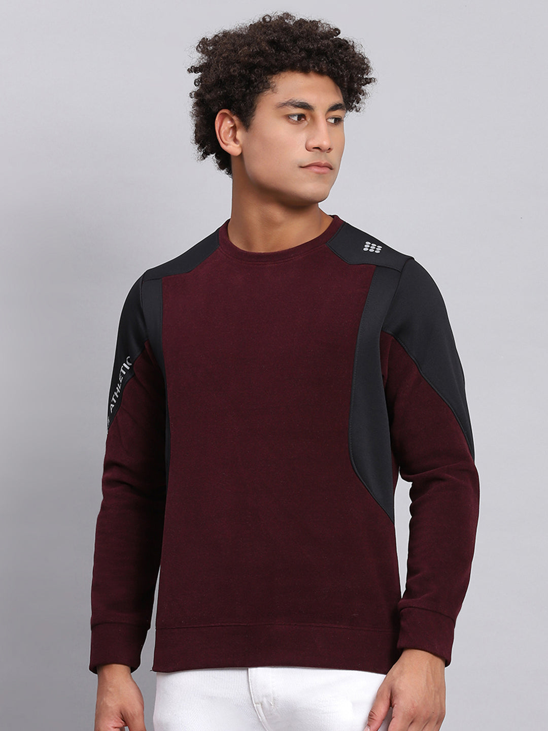 Men Maroon Solid Round Neck Full Sleeve Sweatshirt