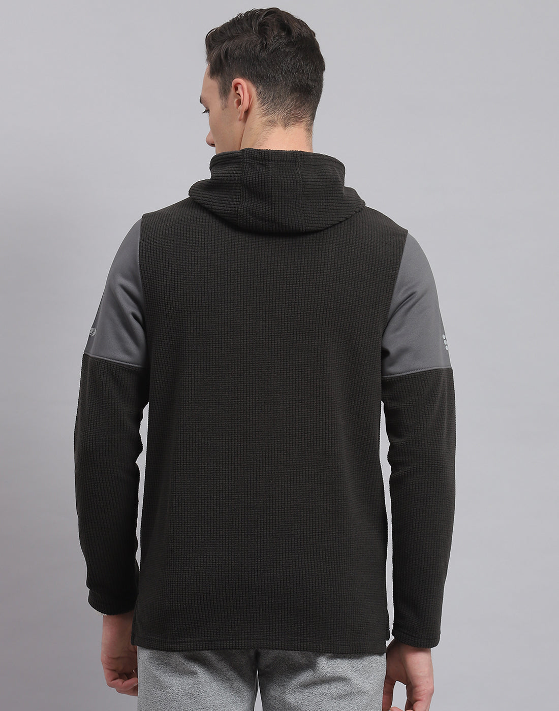 Men Grey Solid Hooded Full Sleeve Sweatshirt