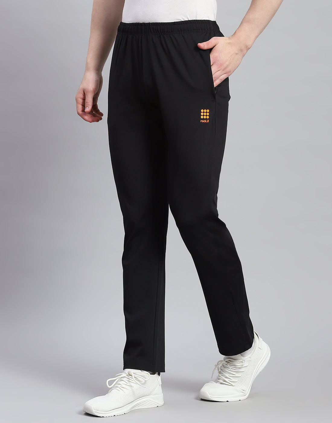 Men Black Solid Stand Collar Full Sleeve Tracksuit