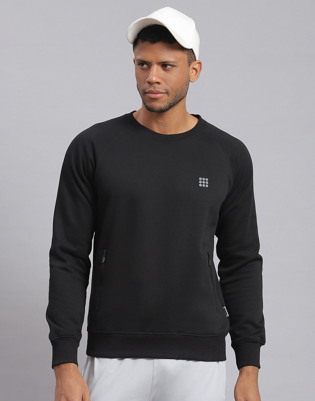 Men Black Solid Round Neck Full Sleeve Sweatshirt