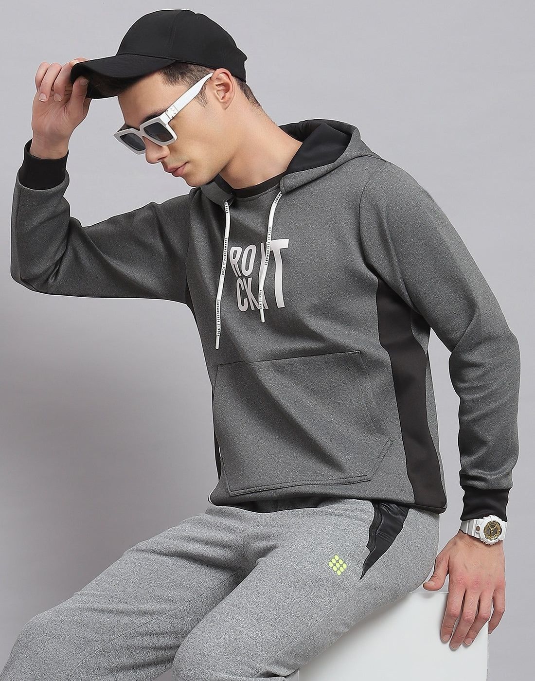 Men Grey Solid Hooded Full Sleeve Sweatshirt
