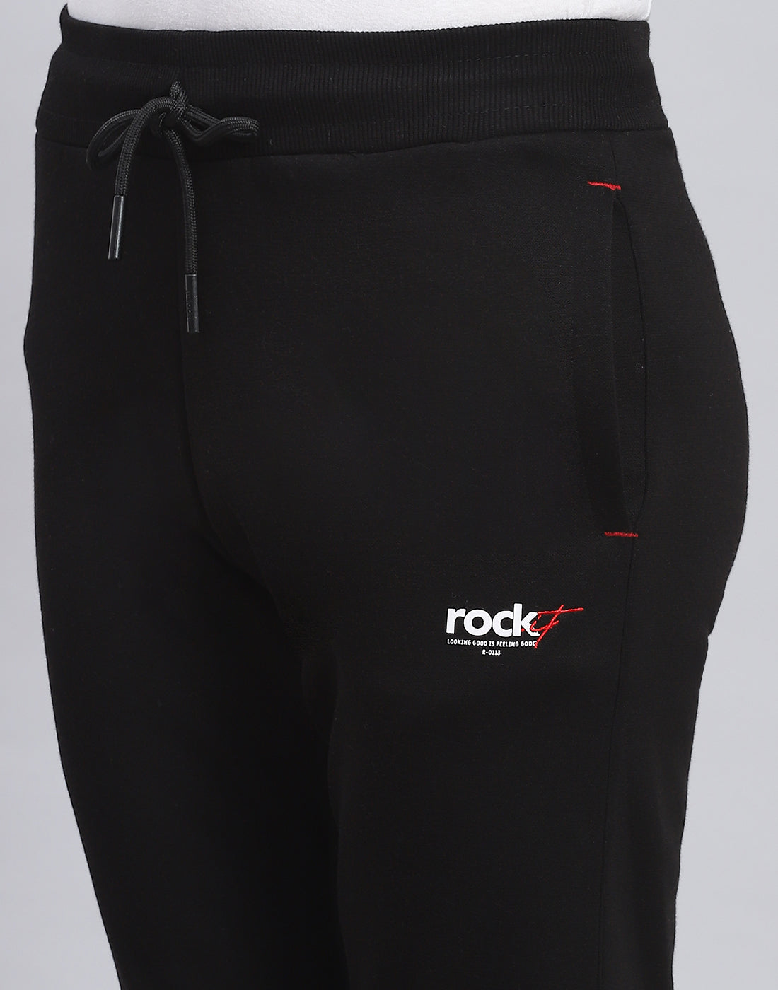 Men Black Solid Round Neck Full Sleeve Tracksuit