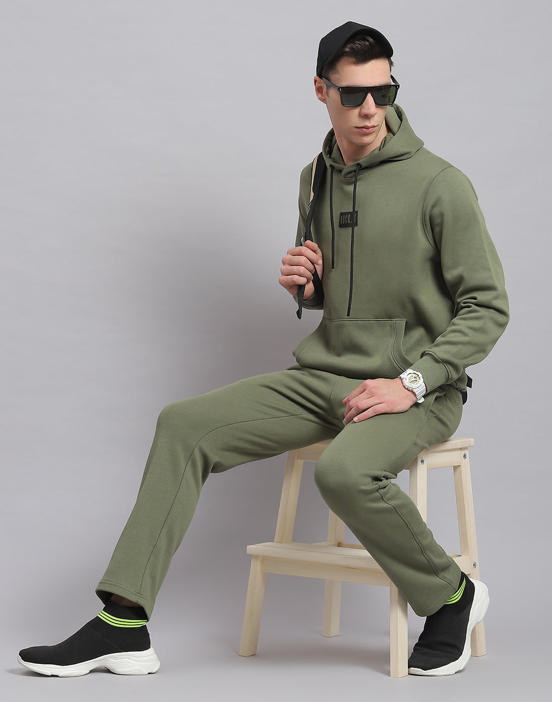 Men Olive Solid Hooded Full Sleeve Tracksuit
