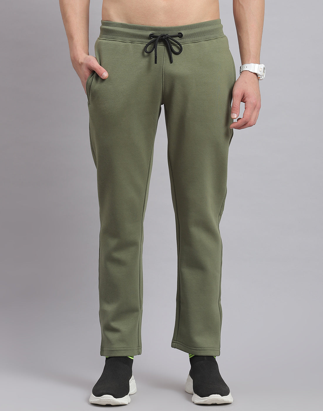 Men Olive Solid Hooded Full Sleeve Tracksuit