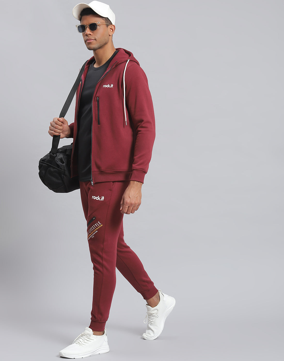 Men Maroon Solid Hooded Full Sleeve Tracksuit