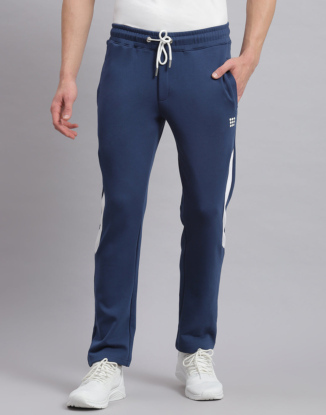 Men Blue Solid Stand Collar Full Sleeve Tracksuit