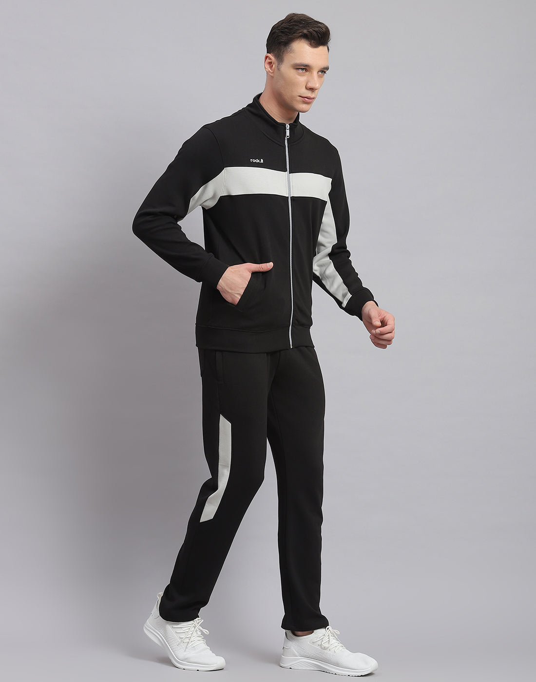 Men Black Solid Stand Collar Full Sleeve Tracksuit