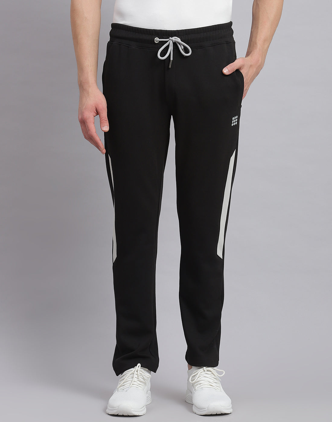 Men Black Solid Stand Collar Full Sleeve Tracksuit