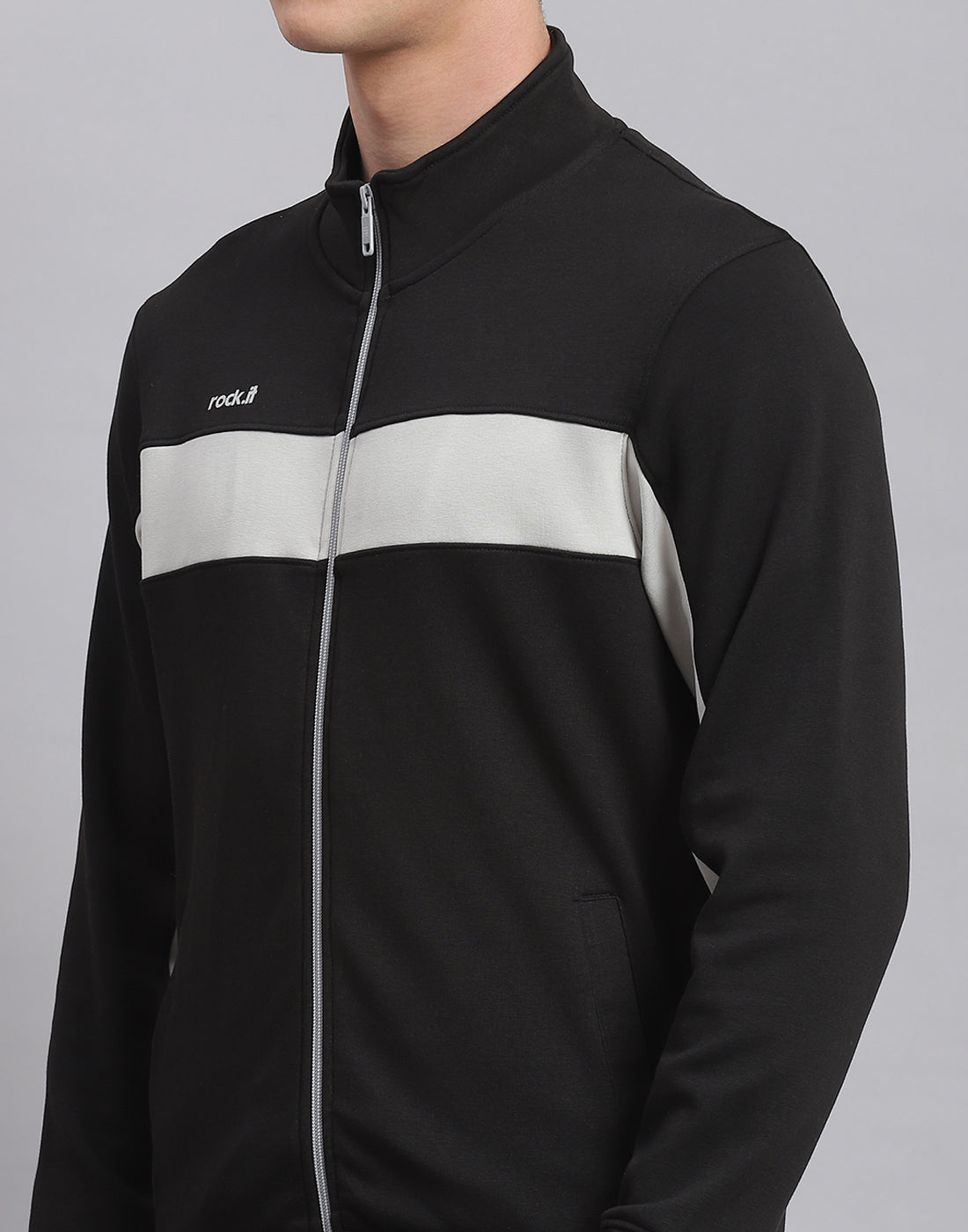 Men Black Solid Stand Collar Full Sleeve Tracksuit