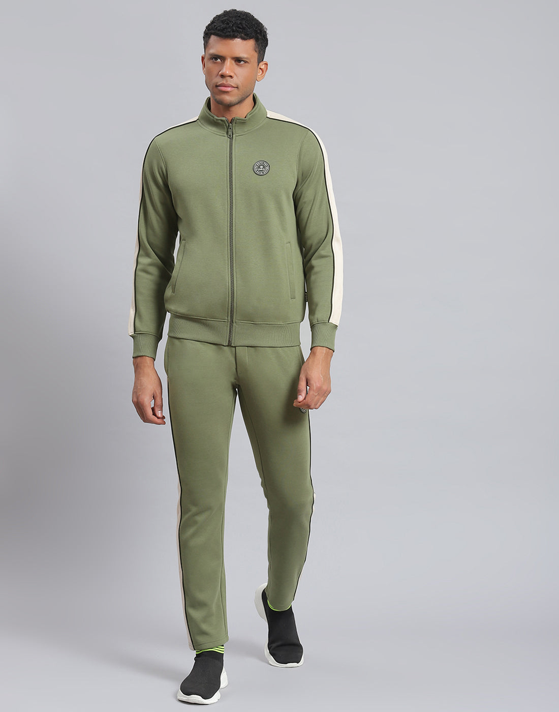 Men Green Solid Stand Collar Full Sleeve Tracksuit