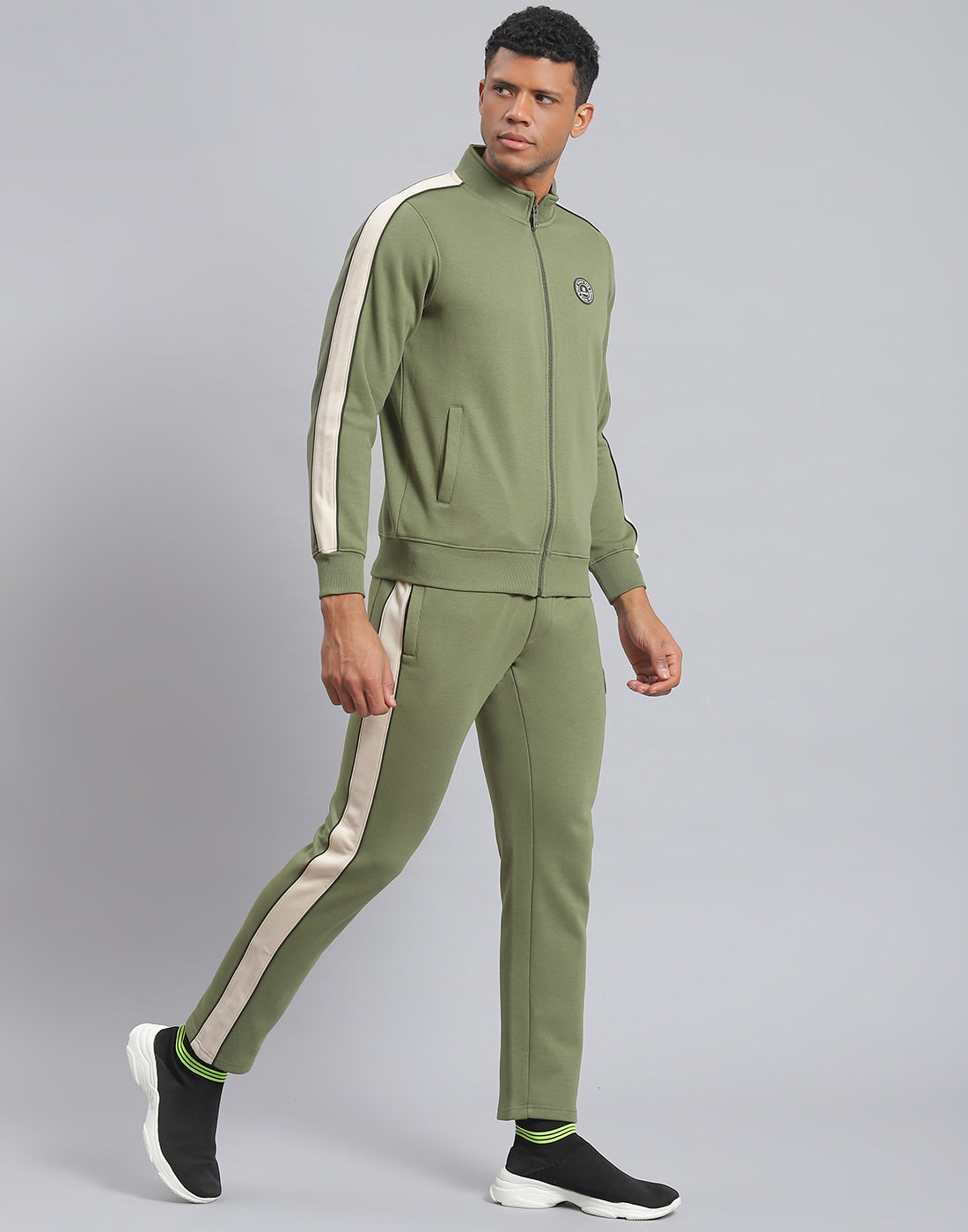 Men Green Solid Stand Collar Full Sleeve Tracksuit