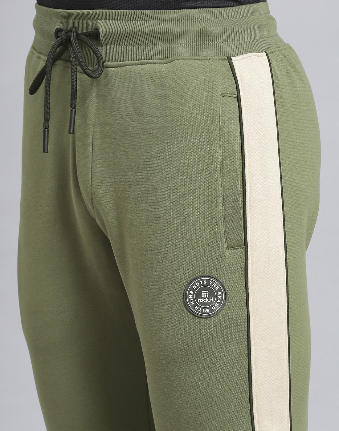 Men Green Solid Stand Collar Full Sleeve Tracksuit
