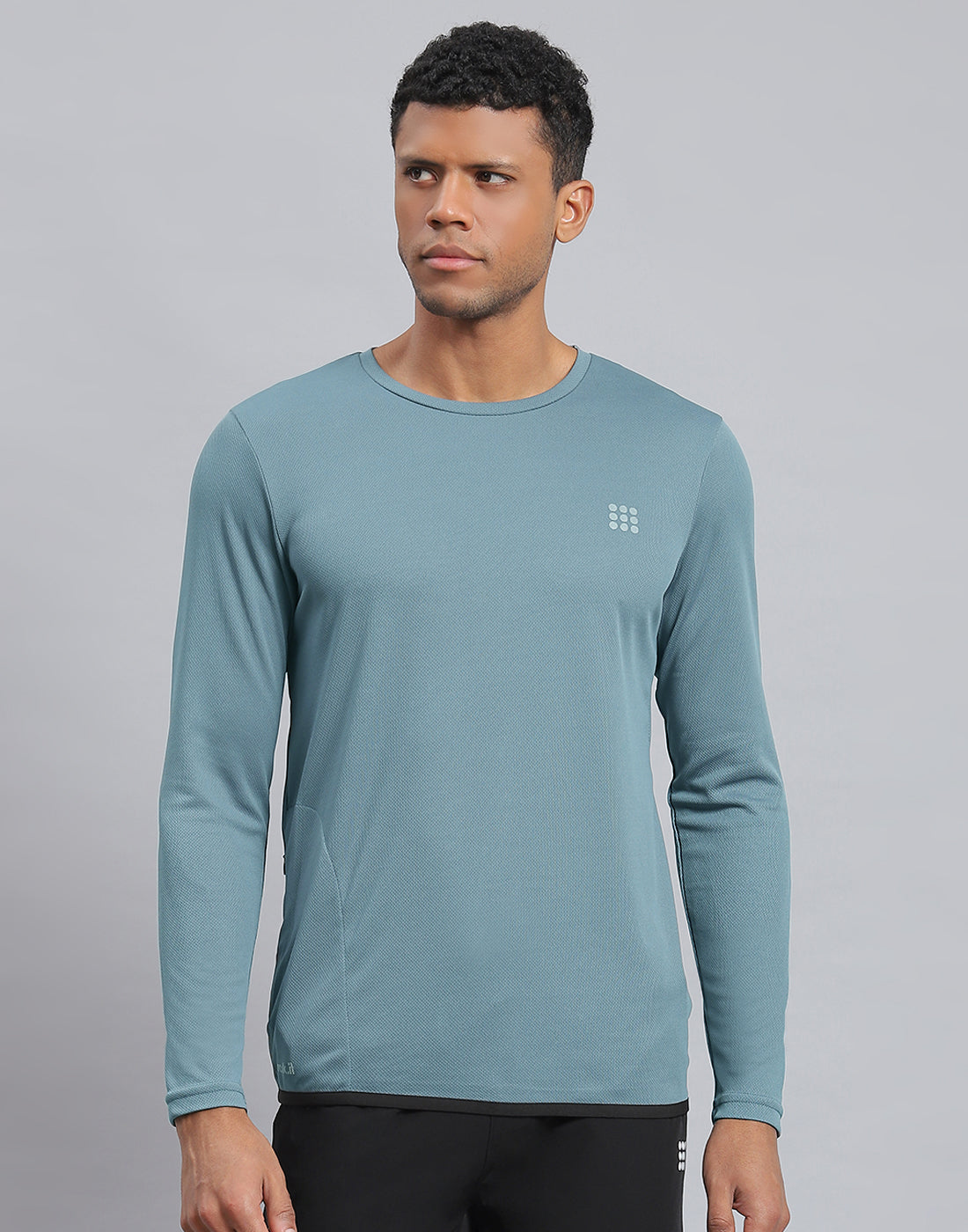 Men Blue Solid Round Neck Full Sleeve Active T-Shirt