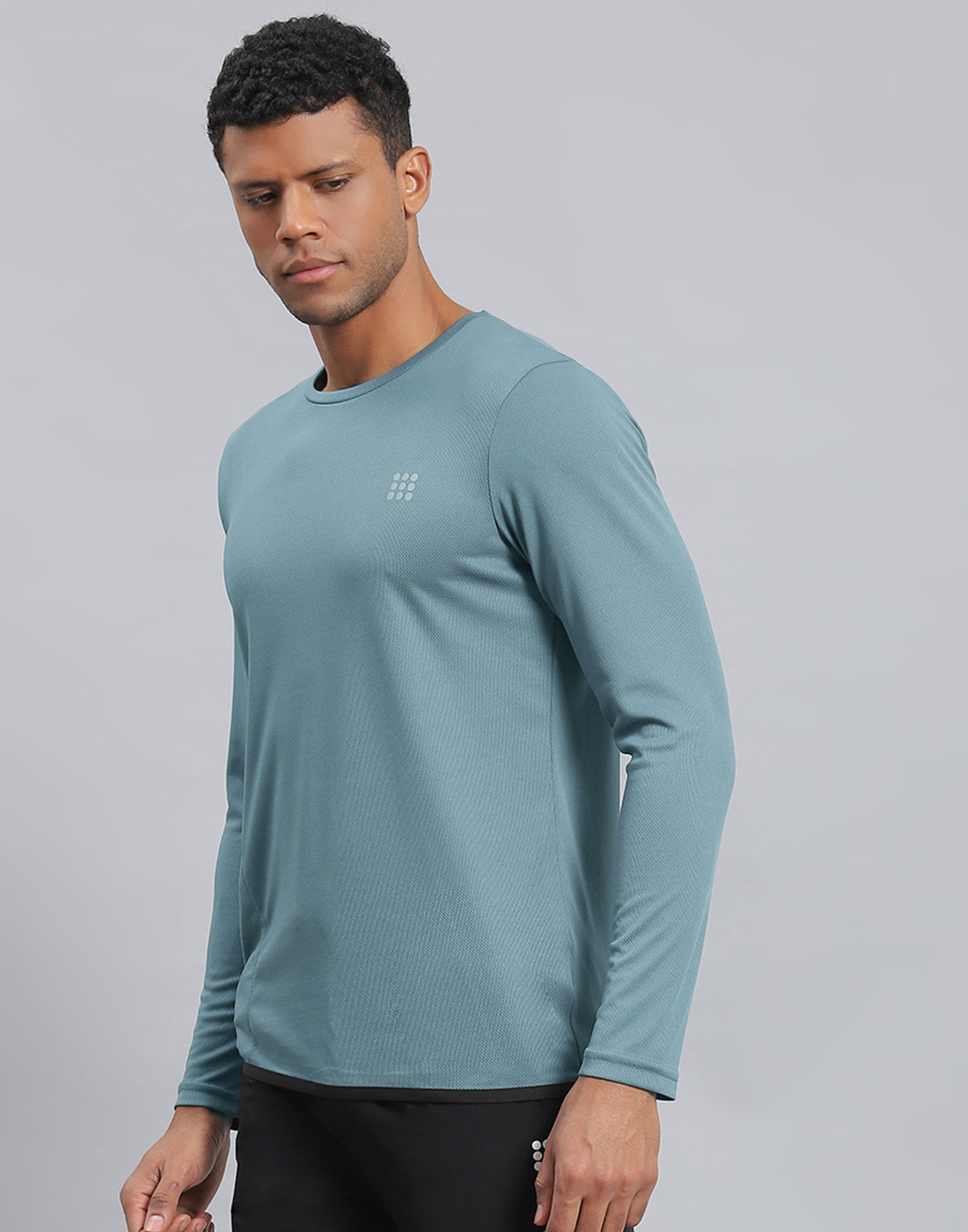 Men Blue Solid Round Neck Full Sleeve Active T-Shirt