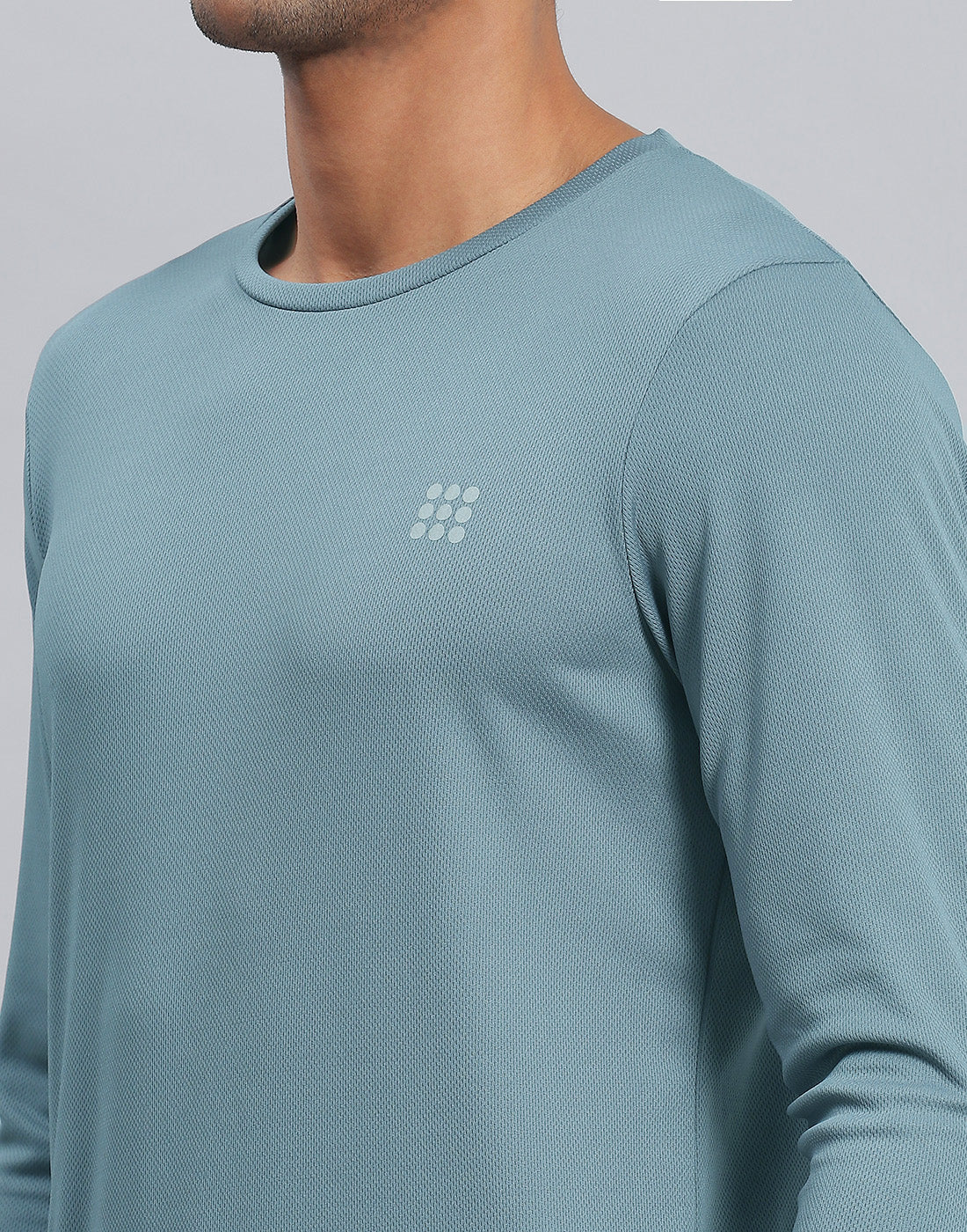 Men Blue Solid Round Neck Full Sleeve Active T-Shirt